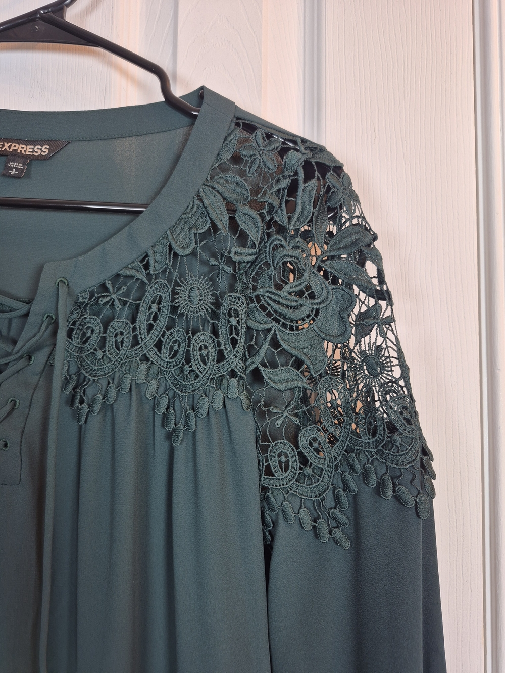 EXPRESS Dark Forest Green Crochet Lace Boho Lace-Up Blouse Top Small - Picture 3 of 7